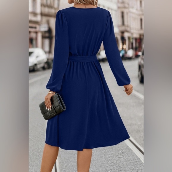 Timeless Grace Long Sleeve Notched Dress - Picture 4 of 5